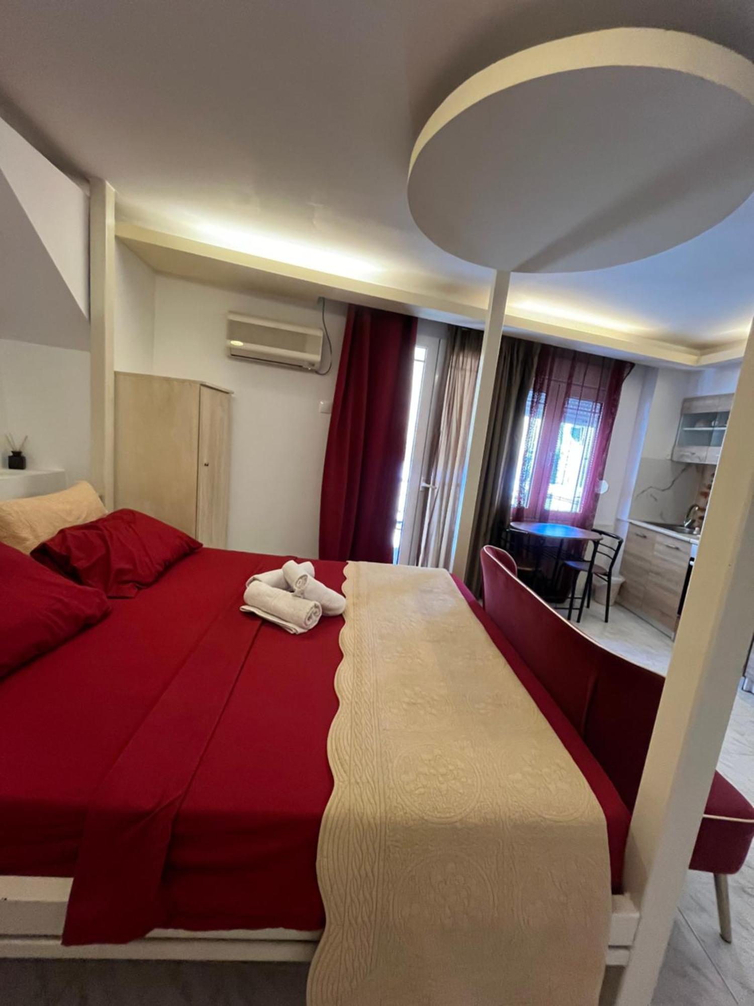 Papyrus City Centre Apartments Heraklion  Bagian luar foto